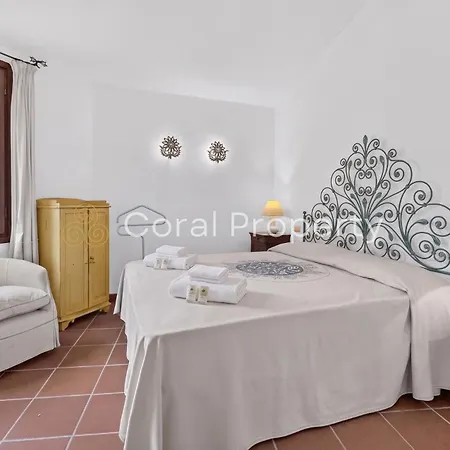 Marina - Vista Mare & Piscina Privata - By Coral بيت للعطل بورتو كيرفو